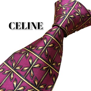 ★CELINE★　セリーヌ　レッド系　総柄　スペイン製　短め