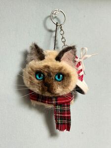 羊毛フェルトシャム猫ドデカキーホルダー　【ハンドメイド