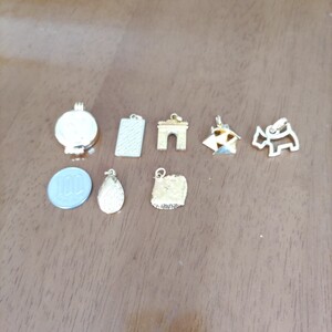 送料無料ペンダントトップゴールドカラー7セット美品 アクセサリー