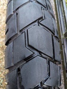 SHINKO　110/80R19中古タイヤの出品です。