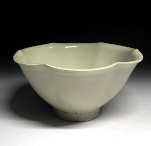 緑屋s■ 中国古玩　影青　輪花 鉢 杯 碗　宋白磁 唐物 時代物　i9/2-6264/30-6#60