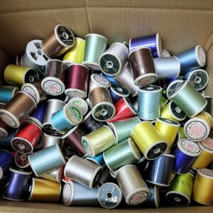 絹ミシン糸　絹100％など　ジャノメ　金ひどり　裁縫 大量　300本以上　新品未使用　80サイズ