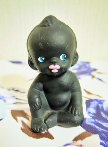 即決 骨董品 可愛い 黒人の赤ちゃん クロンボ 陶器製 小さな お人形 オブジェ 昭和レトロ 蚤の市 アンティーク 検: キューピー