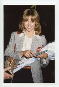 ［フォト4x6］ オリビア・ニュートン・ジョン 128A 映画女優写真(小) Olivia Newton John