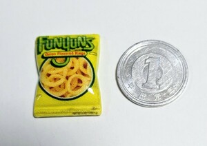 ミニチュア★お菓子★FunYuns★デザイン違いたくさんあります★リカちゃんやシルバニアに★ドールハウス★