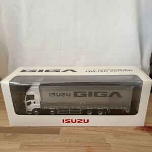 ISUZU GIGA ミニカー 1/43 東京モーターショー2015 