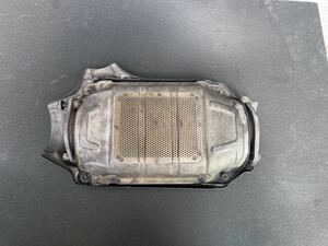 Y31 Z31フェアレディZ R31スカイライン WY30日産純正触媒です(純正品番：20802-10V25 / 20802-58S27 / 20802-V7626これらの品番に対応)