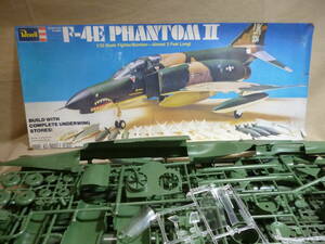 1/32 レベル　F-4E ファントム　外箱なし