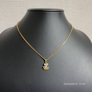 Courregesクレージュ ブランドロゴ ラインストーン ゴールドカラーネックレス ペンダント アクセサリー