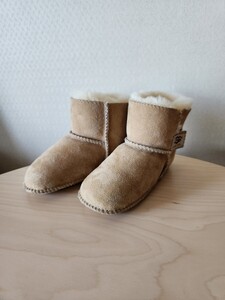 UGG☆アグ ベビーシューズ☆ ムートンブーツ erin☆エリン サイズ14.5cm 美品