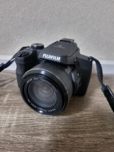 FUJIFILM FINEPIX S1