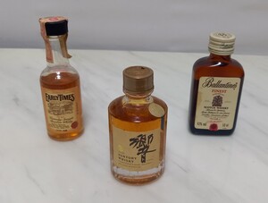 【未開封】①響　ウイスキー12年　50ml　②バレンタイン　FINEST 　50ml　③EARLY TIMES イエローラベル　50ml　ウィスキー3点まとめ