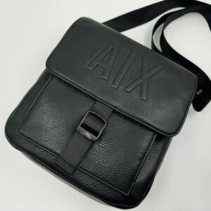 未使用級/希少 アルマーニエクスチェンジ Armani Exchange ショルダーバッグ サコッシュ 斜め掛け エンボスロゴ メンズ レザー 黒 ブラック