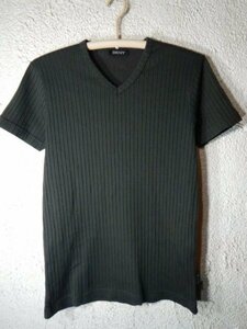 to6217　DKNY　ダナ　キャラン　半袖　vネック　ストライプ生地　デザイン　tシャツ　人気　送料格安