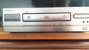 【動作品】CD プレーヤー　onkyo C-05 (ピックアップ レンズ　ベルト交換済み)