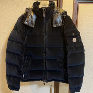 27万円 美品 モンクレール MAY メイ ダークネイビー サイズ2 L ベルベット MONCLER マヤ モンジュネーブル ダウンジャケット