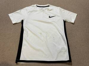 激安! NIKE KIDS DRI-FIT ナイキ キッズ ドライフィット 半袖 Tシャツ L 150 160 スポーツウェア 白 ホワイト/体育 体操 運動着/AS