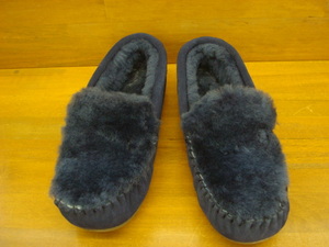 新品18日本限定EMU(エミュ)シープスキンモカシン(スリッポン) Cairns Reverse Fur 23cm Midnight