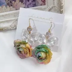 レインボー薔薇ピアス∗*゜