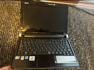 C4 1000円スタート Acer Aspire one D250-Bw83 ノートパソコン