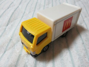 TOMICA トミカ ミニカー MITSUBISHI FUSO CANTER 2014 マクドナルド運搬車