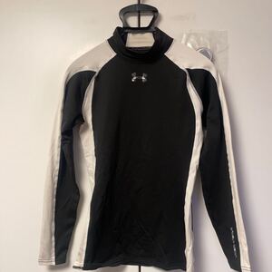 UNDER ARMOUR ゴールドギア コンプレッション ブロックロングスリーブシャツ サイズM難あり