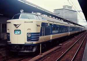 ★鉄道画像★国鉄時代　大阪駅にて　３カットＡ