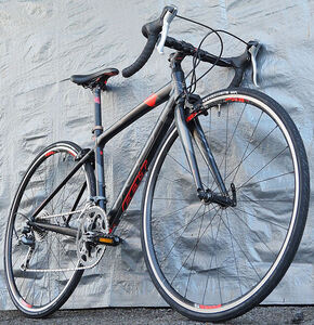 FELT(フェルト)ZW 95)ct43cm)700c)タイヤ新品)shimano TIAGRA 18s)ブラックカラー)ロードバイク 中古 