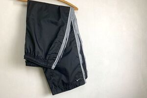 グッドコンディション!!90sビンテージNIKEナイキワンポイントラインパンツウーブンパンツシャカパンLブラックアメカジストリートnr851