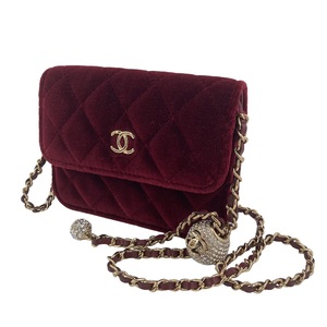 【中古】 CHANEL シャネル 化粧ポーチ マトラッセ ベロア ボール付クラッチポシェット ギャラ付 23009697 AS