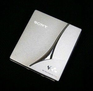 【中古】SONY　ソニー　 MZ-E720（S）　シルバー　ポータブルミニディスクプレーヤー　MDLP対応　（ポータブルMDプレーヤー/MD再生専用機/M