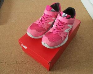 new balance☆ニューバランス　スニーカー　ジュニア　キッズ　22.5cm　運動靴　YT570PK　ピンク　PINK