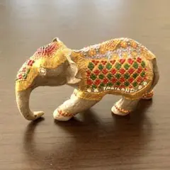 タイ　陶器の象