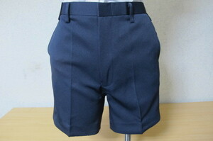 小学生男子制服 　ゆったり サイズ１３０Ｂ　 紺 ３部丈 後ろ半分ゴム入り半ズボン ノータック　 新品