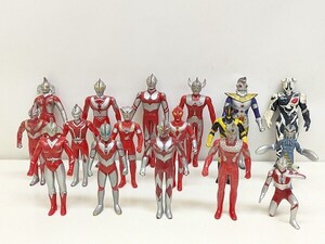 R246-N37-2520 ウルトラマン フィギュア まとめ 17点 現状品3