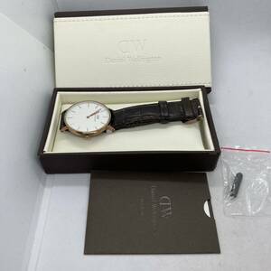 321-0206 Daniel Wellington ダニエルウェリントン 腕時計 革ベルト ブラウン 電池切れ 動作未確認