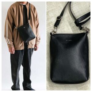 KAIKO Leather Shoulder Bag カイコー レザー ショルダー バッグ サコッシュ カバン SIZE 幅 18cm 高さ 24cm 位 カラー ブラック 701