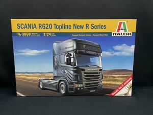 IT3858 1/24 スカニア R620 トップライン 新型Rシリーズ トラクターヘッド 組立式プラスチックモデル　Italeri イタレリ　プラッツ