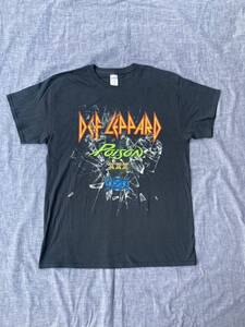 美品　未使用品　DEF LEPPARD Poison TESLA デフレパード　ツアーTシャツ　半袖Tシャツ　2017 黒　サイズL GILDAN 古着　VINTAGE