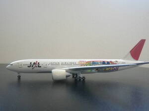 希少品！　ヘルパ　１/400 　JAL BOEING７７７－２００ 　たまごっちジェット　