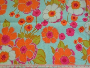 USA　アレキサンダー ヘンリー レトロフラワー 昭和 　retro floral 水色54cm