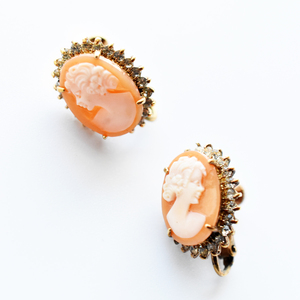 Vintage　1960’s　cameo motif ×rhinestone earrings