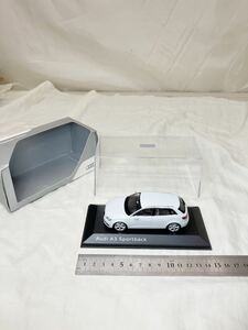 C1-3D60ミニカー　1/43　アウディ　A3 スポーツバック　Sportback　ディーラー正規品　モデルカー 3b