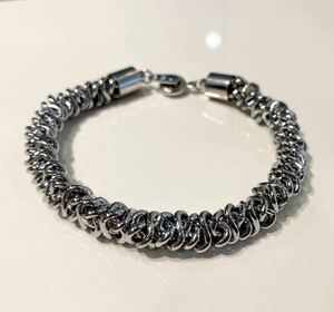 送料無料 人気商品 男女兼用 ブレスレット シルバーカラー ホワイト 17.0cm ユニセックス Tiiibracelet 検索：北川景子 GACKT