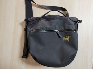 ★アークテリクス ARCTERYX ARRO 8 ショルダーバッグ 8L 