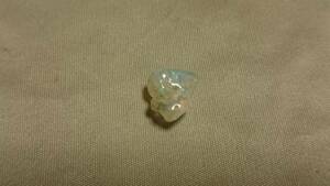 2.85ct エチオピア ファイヤー オパール ラフストーン マルチ カラー 美しい遊色