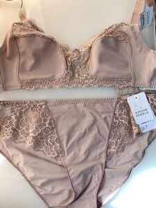 90B+２XL☆Simone Perele　シモーヌ ペレール Caresse　カレス　ソフトカップブラジャー