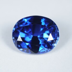 8.73ct シンセティックブルーサファイア