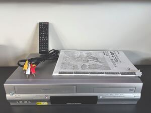 貴重・レア■東芝 TOSHIBA 「VTR一体型DVDビデオプレーヤー」 SD-V700 2007年製 リモコン付き 完動品 VHS