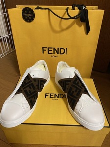 FENDI　フェンディ　ローカット FFズッカ柄 白 レザーシューズ メンズ　サイズ　6(UK)